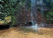 Cek Harga Tiket Masuk Curug Ciputri, Wisata Air Terjun Hits!