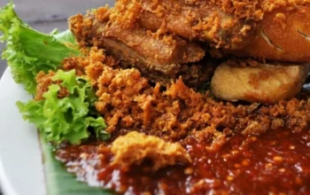 Resep Ayam Geprek Krispi ala Rumahan, Bikin Nagih dan Praktis untuk Menu Harian Keluarga