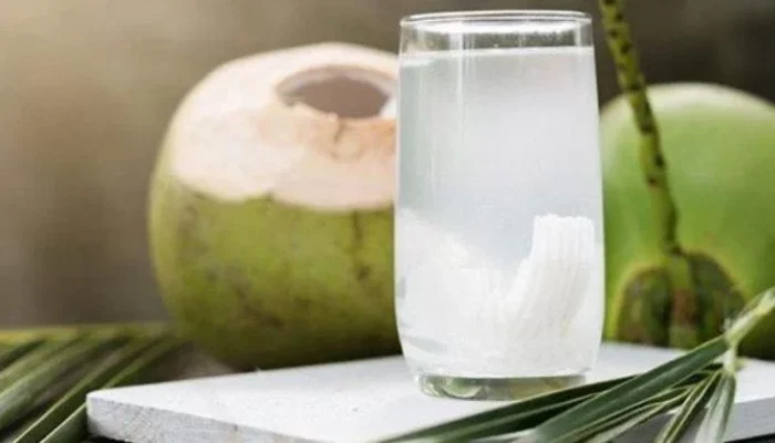 Resep Air Kelapa Segar, Rahasia Menyegarkan Tubuh dan Menyehatkan Kulit dengan Bahan Alami yang Mudah Dibuat di Rumah