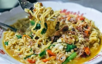 Resep Indomie Goreng Nyemek, Nikmatnya Kuah Gurih dan Tekstur Kenyal yang Bikin Ketagihan!