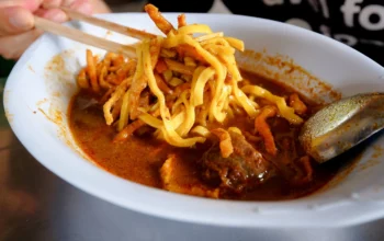 Resep Khao Soi Autentik, Rahasia Nikmatnya Kuah Kental dan Rempah Wangi yang Bikin Ketagihan, Cocok untuk Pemula!