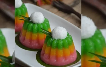 Resep Lapis Singkong Pelangi, Cara Mudah Membuat Camilan Warna-Warni yang Lembut dan Menggugah Selera