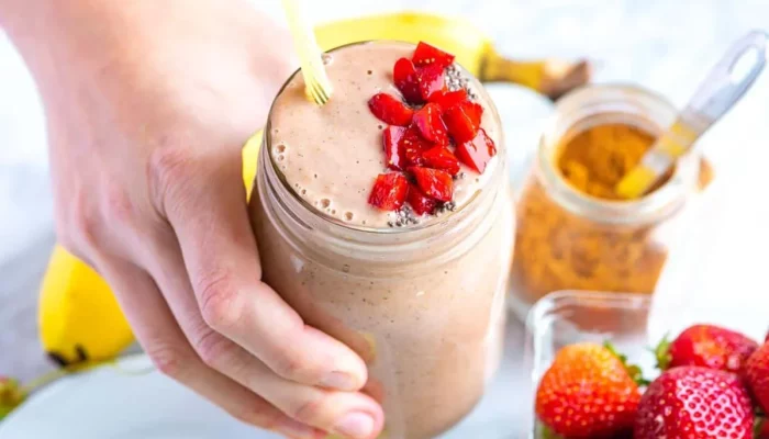 Resep Smoothies Strawberry Segar, Nikmat, dan Sehat untuk Energi Harianmu, Cocok untuk Diet dan Sarapan Praktis!